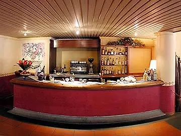 Moderno 4* بونتاسيفي